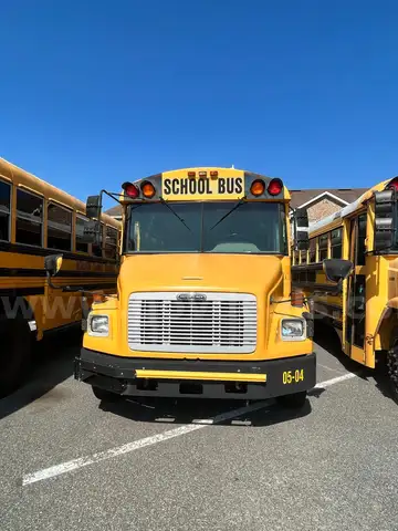 2005 Thomas School Bus #2089 (CA1462)