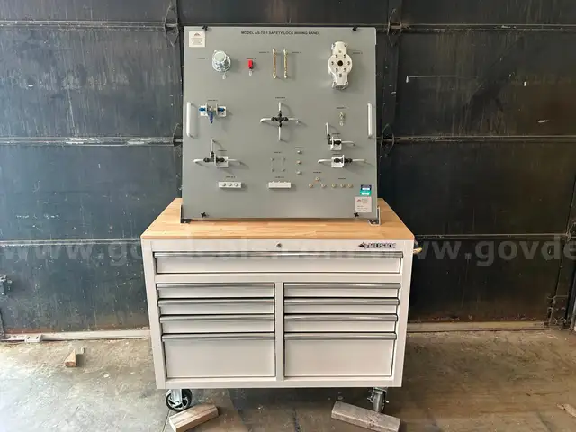 AS-70 Aircraft Safety Wirelocking Practices Trainer