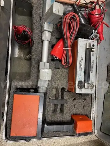 Metrotech 810 Line Locator Transmitters (as&#x2011;is), #1