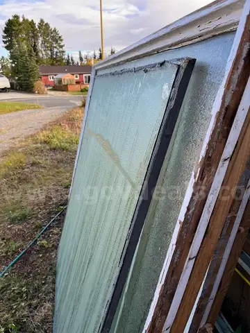 Lot of 8 Windows and Glass