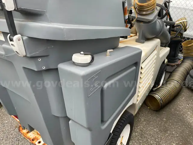 Tennant 4300 Litter Vac