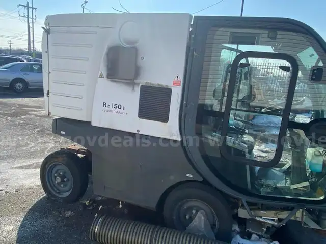 Nilfisk RS 501 Sweeper Vac