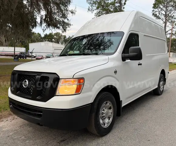 2013 Nissan NV Cargo 2500 HD SV V8 High Roof