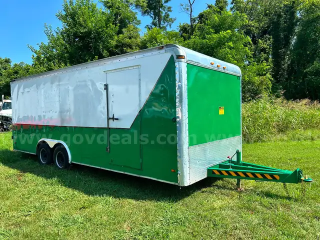 2013 HAULMARK 22ft x 8ft ENCLOSED CARGO TRAILER