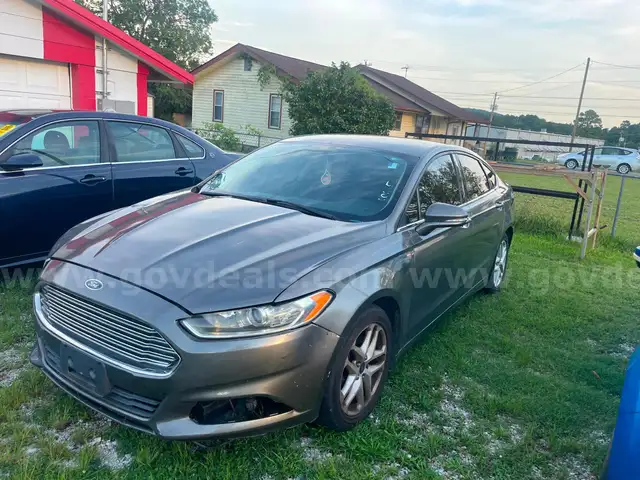 2013 FORD FUSION SE 2.5L-automatic/runs/drives - clean title