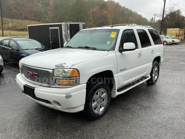 2003 GMC YUKON DENALI 6.0L/AWD -automatic/runs/drives - clean title/clean carfax