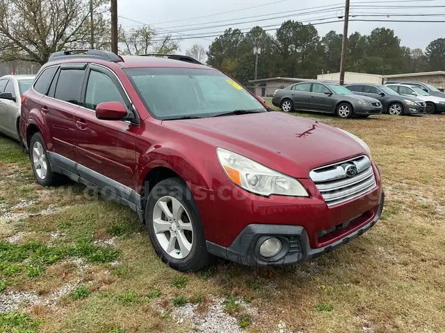 2013 Subaru Outback AWD 2.5L Premium- runs/drives/clean title
