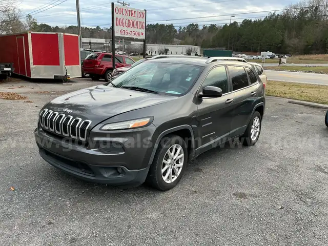 2014 JEEP  CHEROKEE LATITUDE/ 2.4L /clean title/ runs/drives