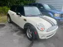 2007 Mini Cooper-runs/drives/automatic- clean title-143,661 miles