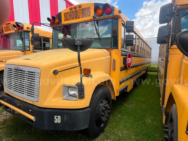 2003 FREIGHTLINER Diesel /Automatic-72 PASS.BUS -184Kmiles-CLEAN TITLE