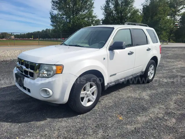 2008 Ford Escape Hybrid 4WD DR Auto 2.3L – w ONLY 39k Miles !!!
