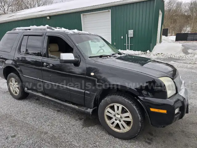 2006 Mercury Mountaineer Premier SUV Auto 4WD 4DR 4.6L V8 w 116k miles – 7 pass