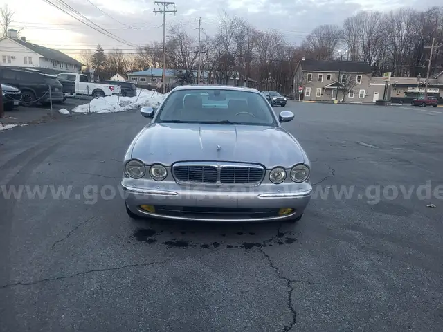 2005 Jaguar XJ Series Vanden Plas RWD Auto 4DR, 4.2L V8 w 103K Miles !!
