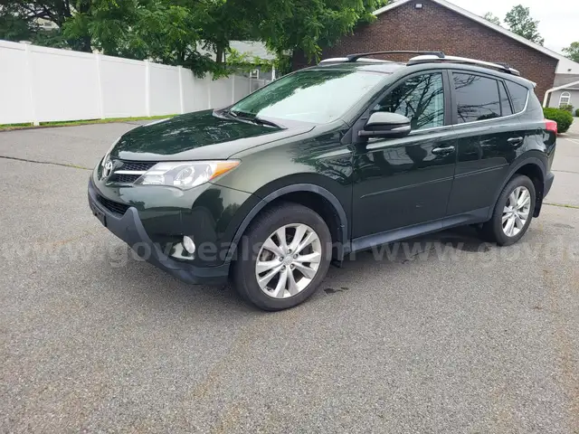 2013 Toyota RAV4 Limited AWD 4D, 2.5L L4 w 146K miles