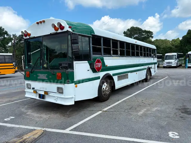 2001 Thomas Saf-T-Liner MVP ER Bus