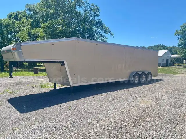 36 foot enclosed gooseneck trailer