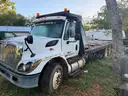 2008 international  rollback with 28ft bed