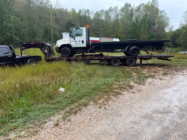 2003 international 4300 rollback