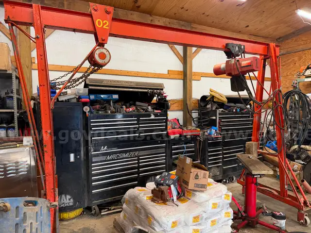 Large A-frame Engine, Lift  and hoist