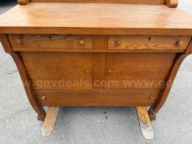 ANTIQUE DRESSER