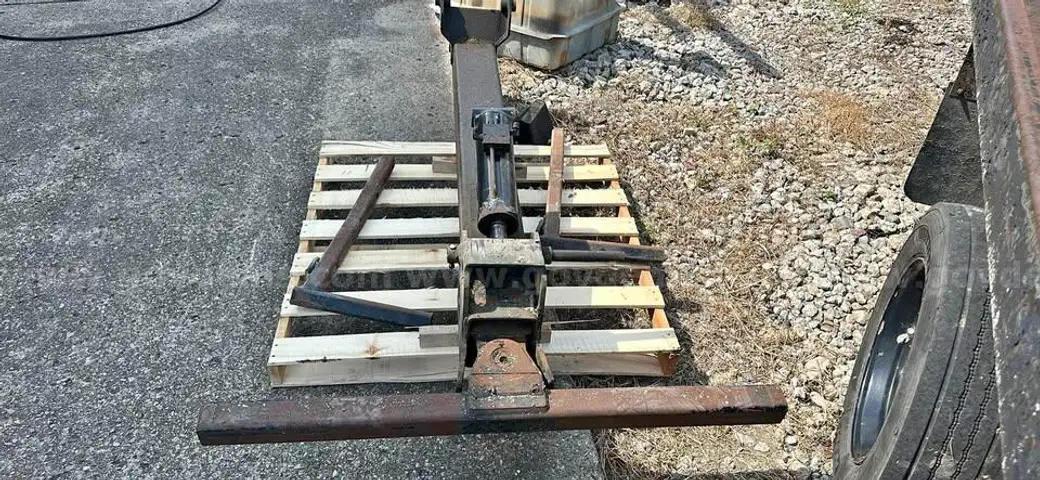 TOW TRUCK WHEEL LIFT