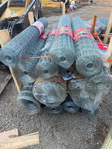 Pallet of new wire foot fencing
