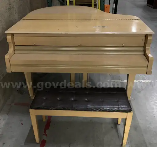 Kimball Viennese Classic Baby Grand Piano