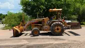 1999 John Deere 210LE Skip Loader / Box Blade Tractor