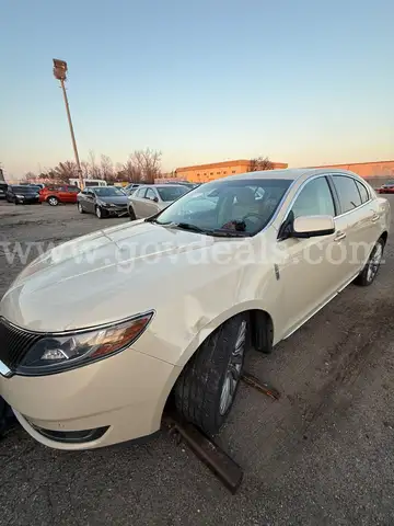 2014 Lincoln MKS