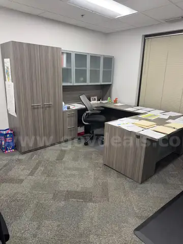 Lot of 4 gently used executive desks