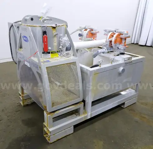 Used-US Centrifuge Model M412, s/n P1063