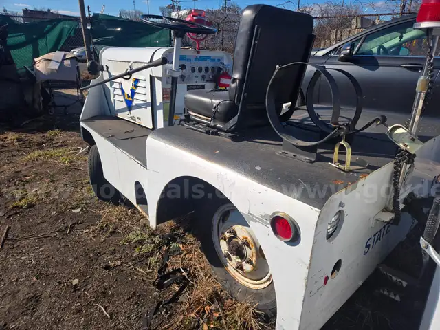 Northwestern Motor Company tractor tug