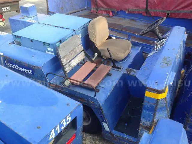 2005 Tug MX4-40 Baggage Tractor