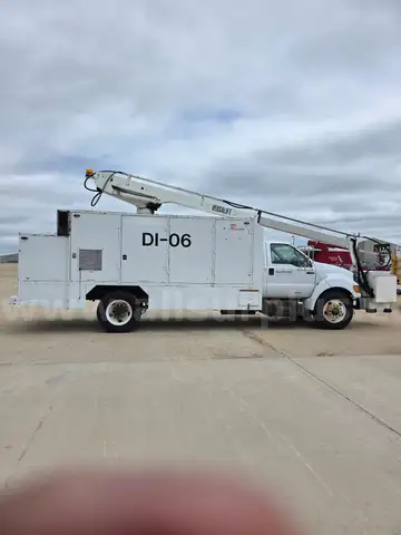2001 Ford F650 Deicer Truck