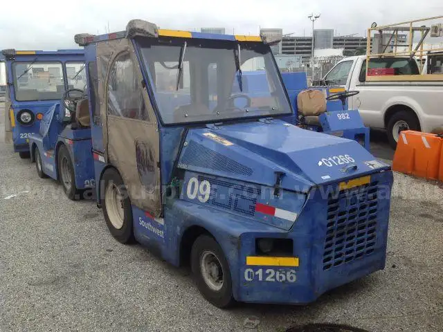 1998 Tug M1A30-14 Bag Tow Tractor
