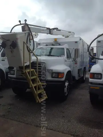 1999 Premier Deicer Truck