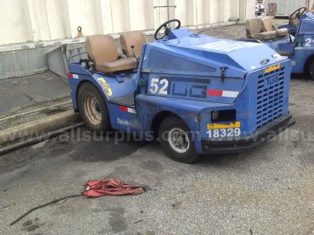 2011 Tug Bag tow tractor