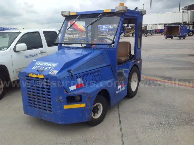2006 Tug M1A30-24 Bag Tow Tractor