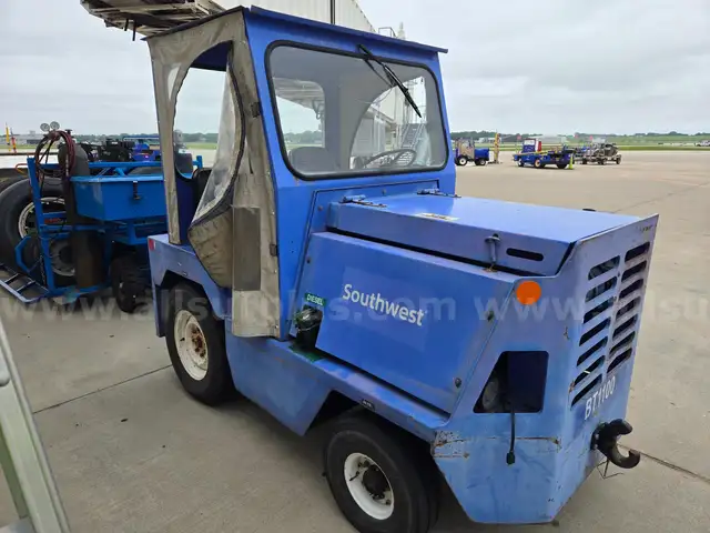 1994 Jetline M-30 Baggage Tractor