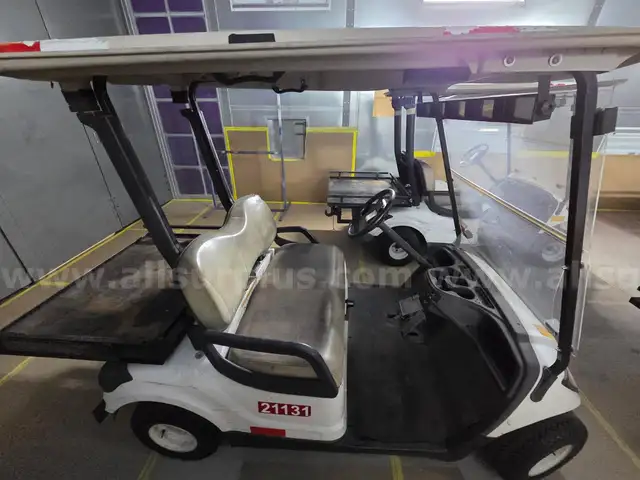 2011 Yamaha YDRA golf cart