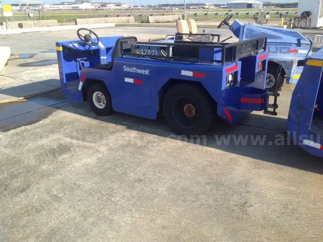 2003 Tug  MX4-40 Bag tow tractor
