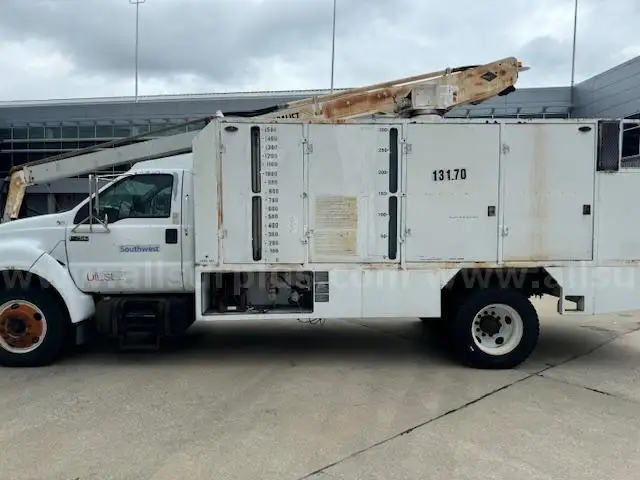 2000 Premier MT35P18 Deicer Truck