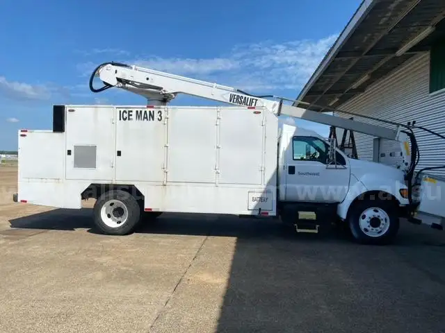 2000 Premier MT35P18 Deicer Truck