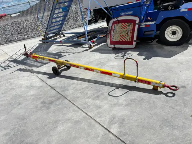 2000 Hall Industries TB-9267 Tow Bar