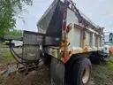 2006 International 7300 w/Plow &#x26; Spreader