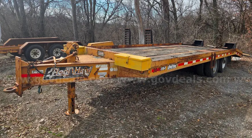 2003 REDI-HAUL TRAILER