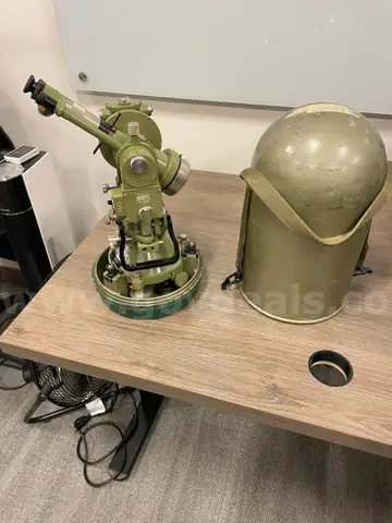 WILD HEERBRUGG T3 THEODOLITE