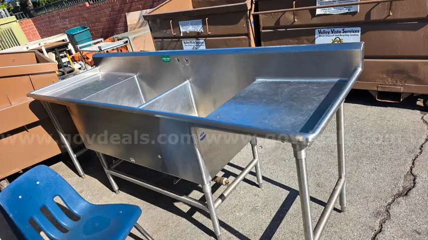 Commercial Kitchen 2 TUB SINK