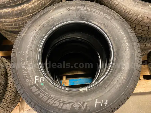 Lot of 4 Tires - Brand Michelin - Model Primacy XC