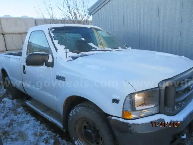 2002 Ford F-250 SD PICKUP TRUCK - 5.4L V8 SOHC 16V